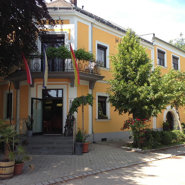 Außenansicht Gasthof - Pension Weisz-Artner